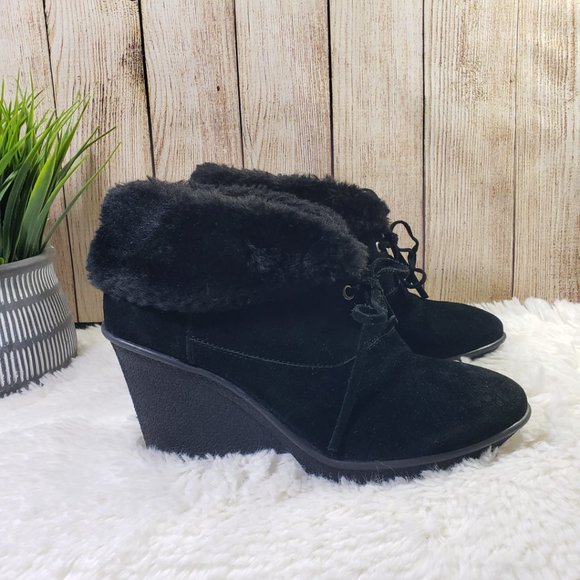B. MAKOWSKY Women's Size 9m Black Solid Suede Wedges - Picture 2 of 11